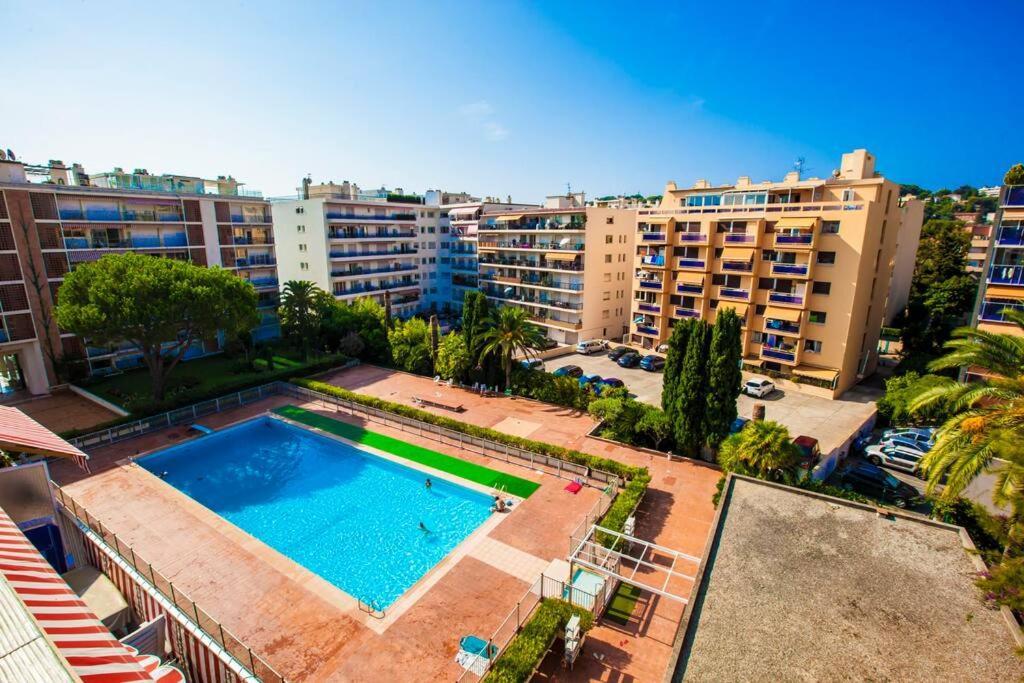 French Riviera: Seafront Apt & Pool Near Monaco Рокебрюн — Кап-Мартен Экстерьер фото